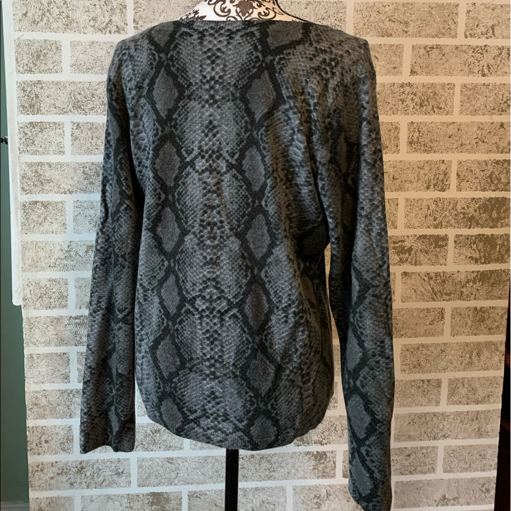 Python print light sweater XL - Picture 2 of 4